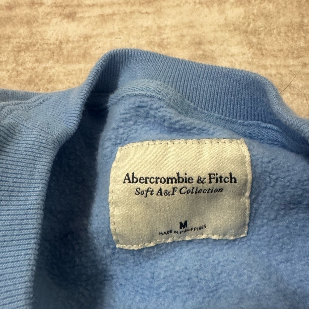 Abercrombie & Fitch Montauk new york sweatshirt size medium - Picture 3 of 3